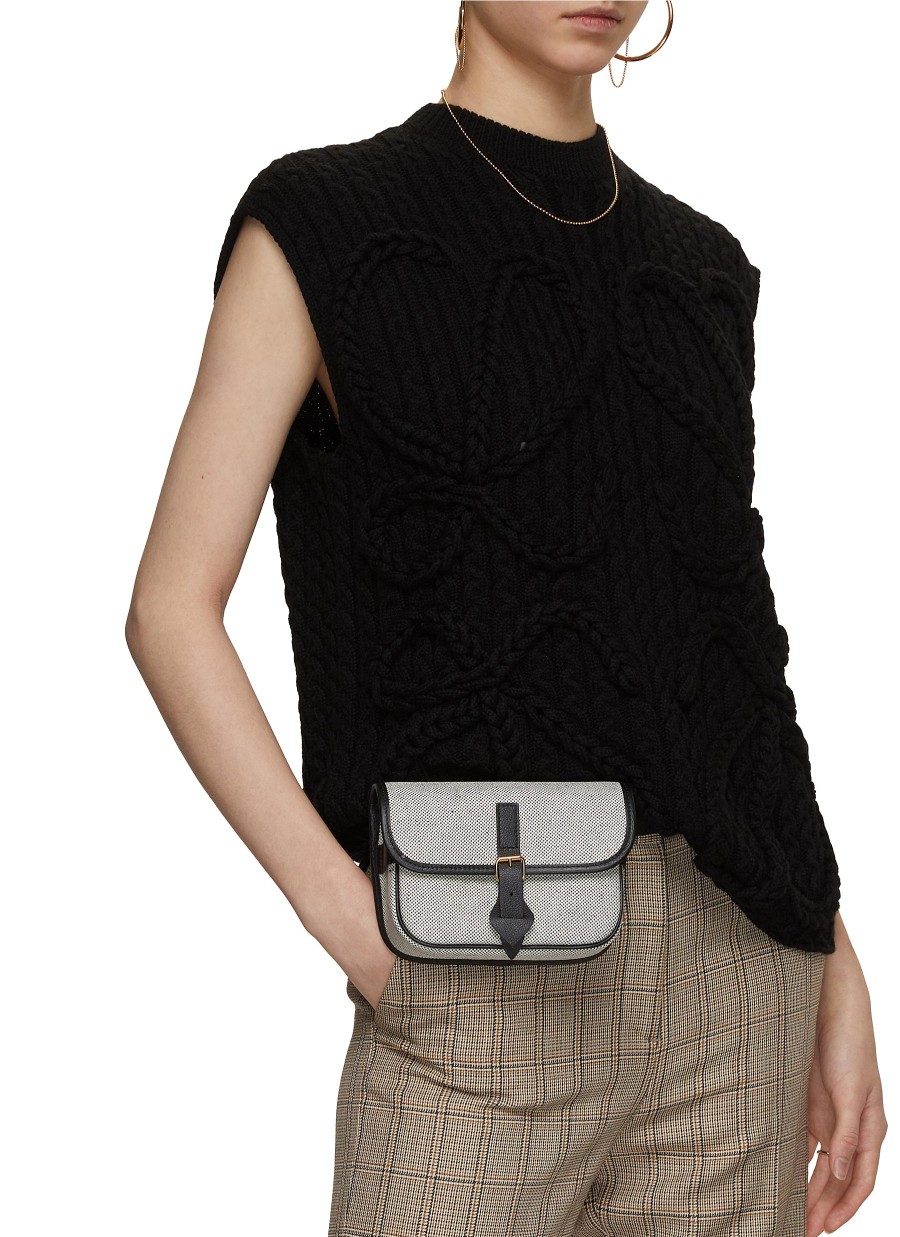 Women L/UNIFORM Crossbody | The Belt Bag N°25